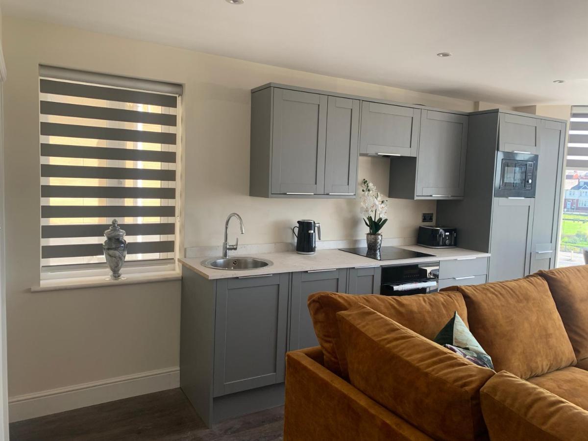 Willshaw Suites For Families Over 25 Only Blackpool Exterior photo