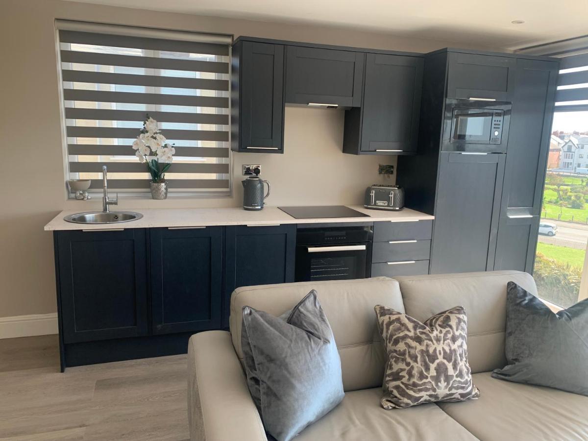 Willshaw Suites For Families Over 25 Only Blackpool Exterior photo
