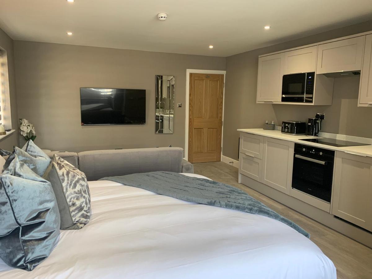Willshaw Suites For Families Over 25 Only Blackpool Exterior photo
