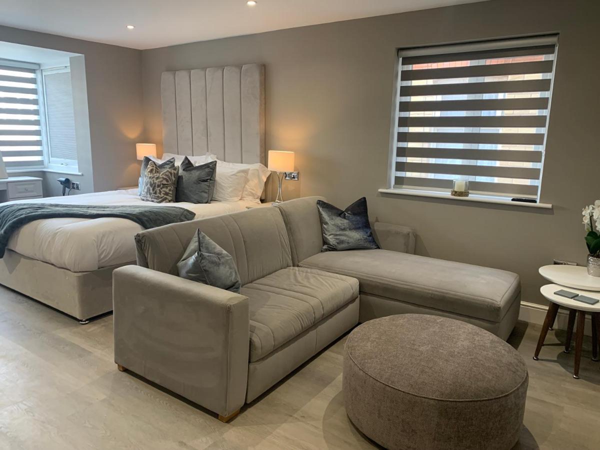 Willshaw Suites For Families Over 25 Only Blackpool Exterior photo