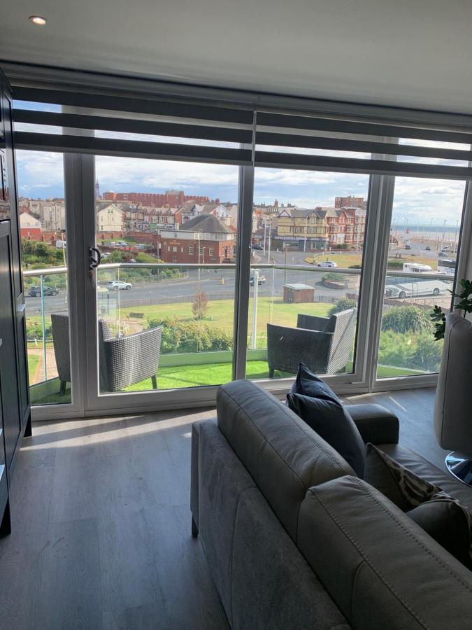 Willshaw Suites For Families Over 25 Only Blackpool Exterior photo