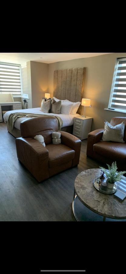 Willshaw Suites For Families Over 25 Only Blackpool Exterior photo