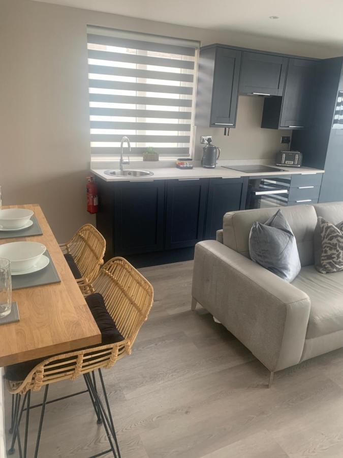 Willshaw Suites For Families Over 25 Only Blackpool Exterior photo