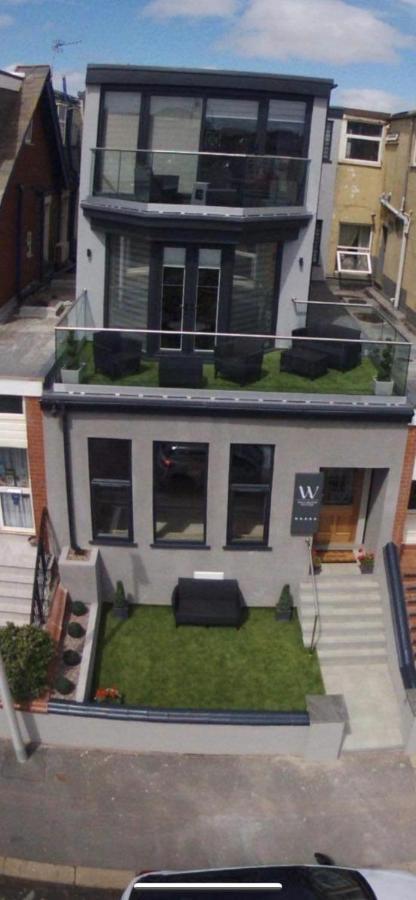 Willshaw Suites For Families Over 25 Only Blackpool Exterior photo