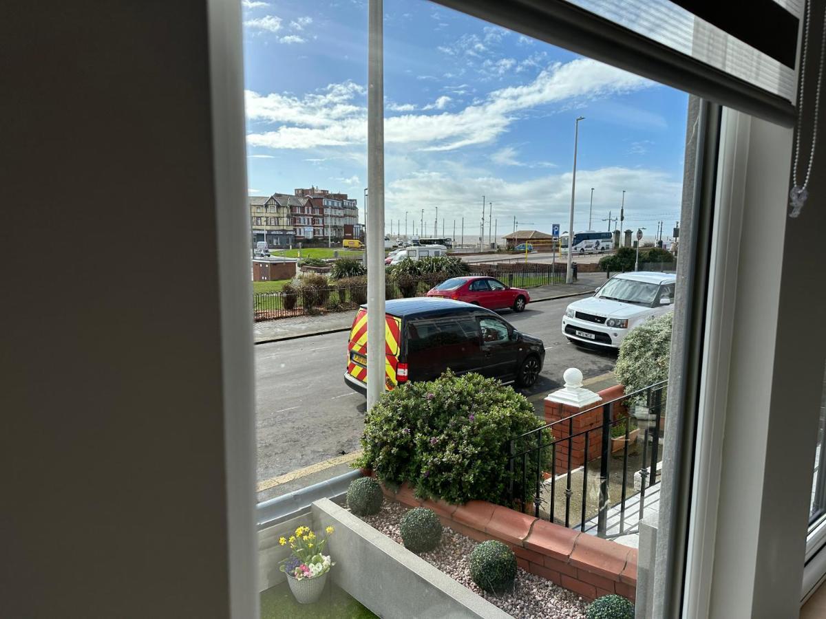 Willshaw Suites For Families Over 25 Only Blackpool Exterior photo