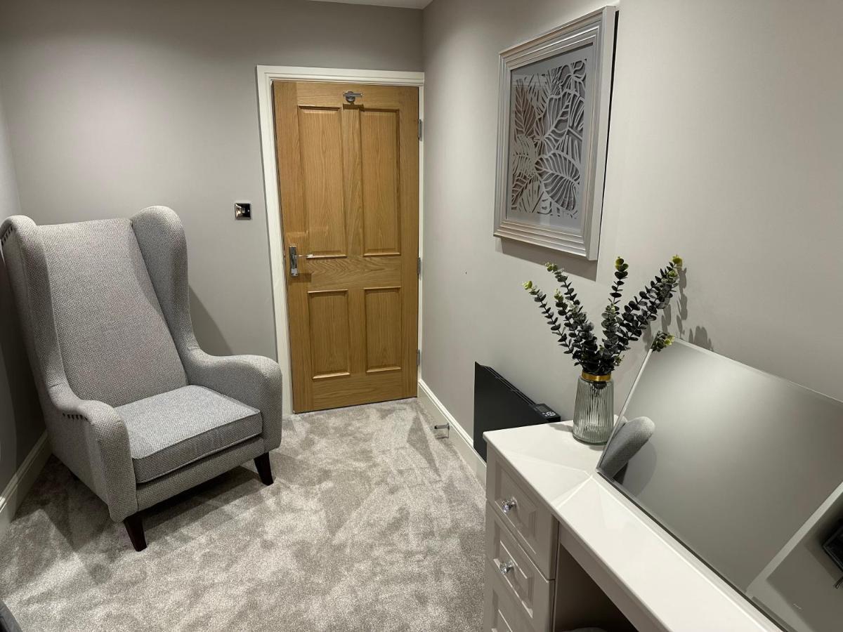 Willshaw Suites For Families Over 25 Only Blackpool Exterior photo